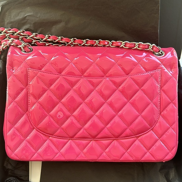 Chanel Jumbo Pink Patent - like new - Picture 2 of 12